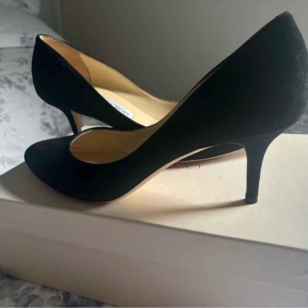 Jimmy Choo Irena Sue Black Round Toe Suede Heels. Size 39. Box & Dust Bag.